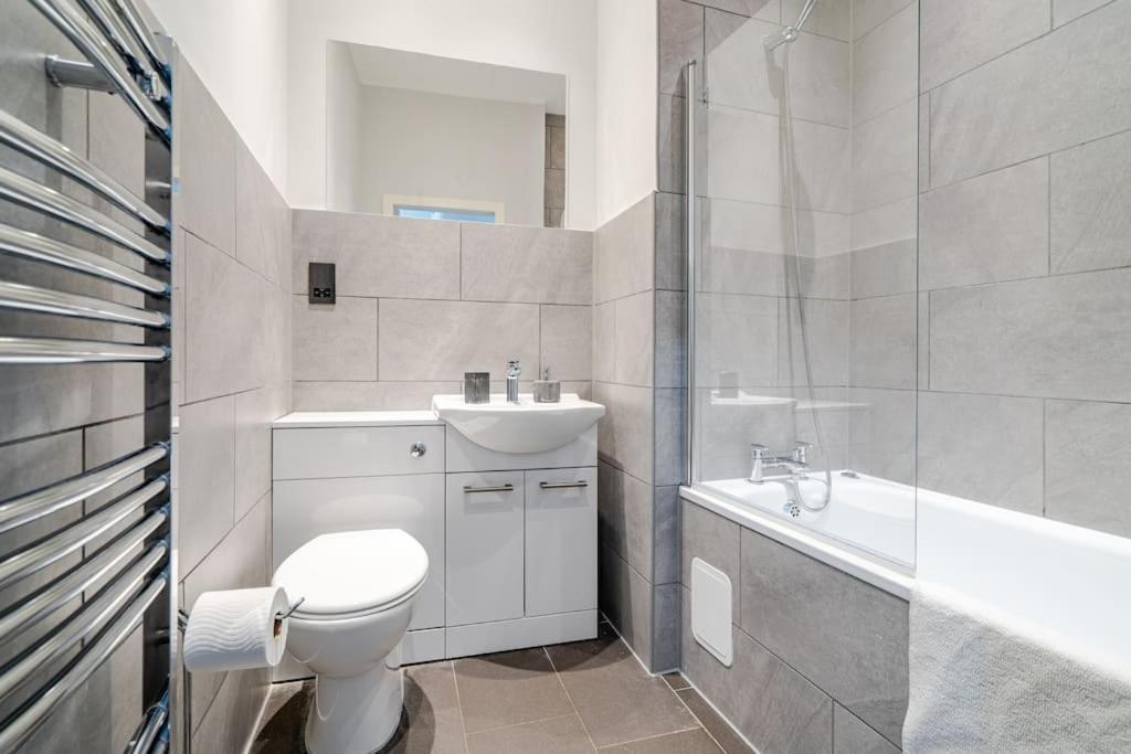 דירות גלאזגו Stunning Ground Floor Flat In Southside. מראה חיצוני תמונה